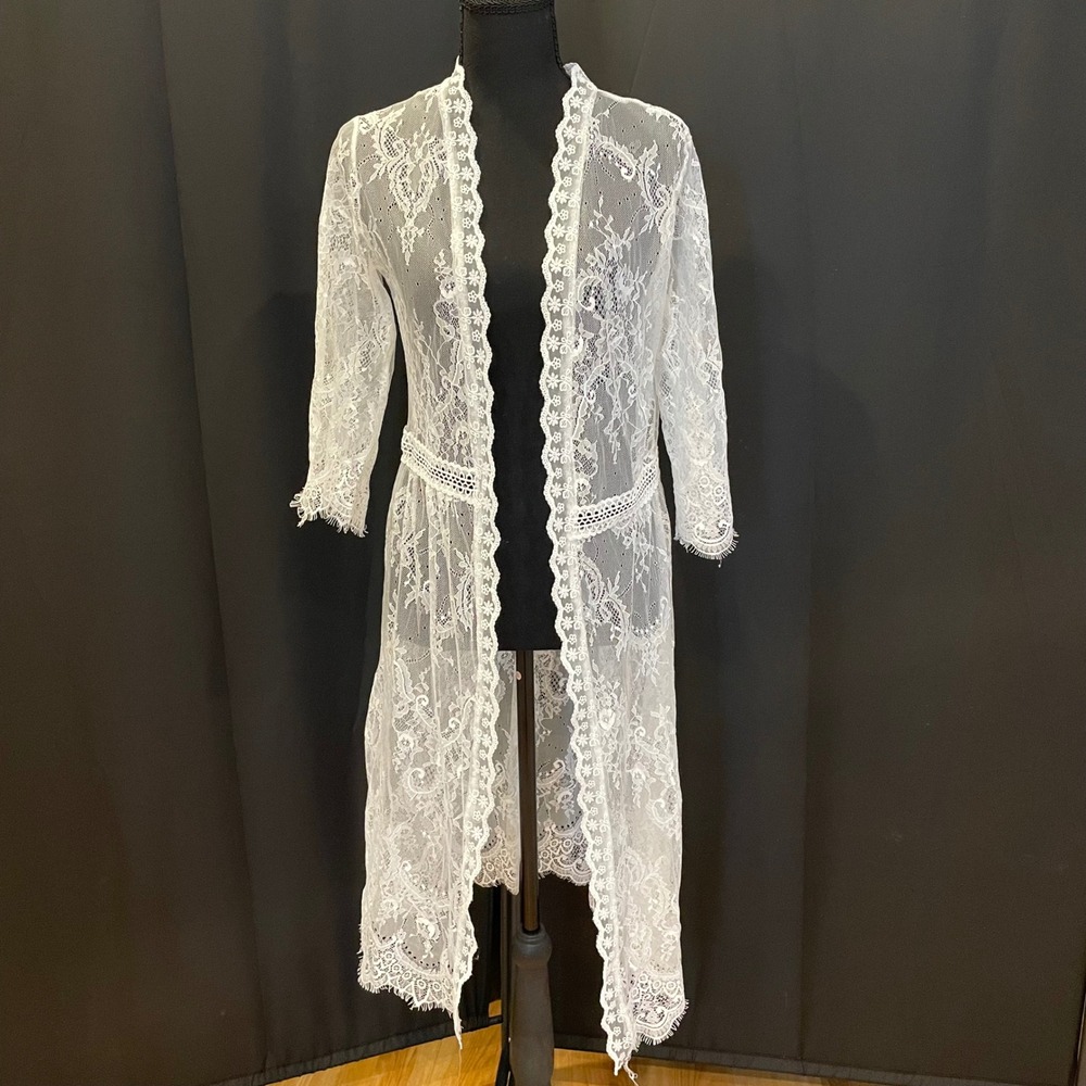Lavish by Tricia Milaneze‎ Lace Kimono Duster S White Floral Sheer Boho Festival